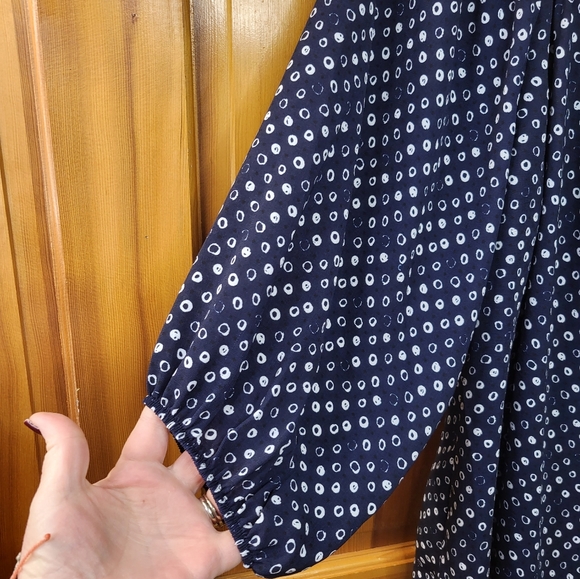 Adrienne Vittadini Women's Balloon Sleeved Ruched Neck Top - Picture 2 of 12